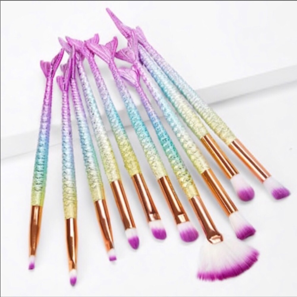 Set of 10 Mermaid Tail Makeup Brushes NWT